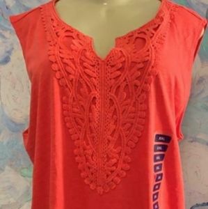 NWT WOMEN'S SLEEVELESS TOP CROCHET TRIM